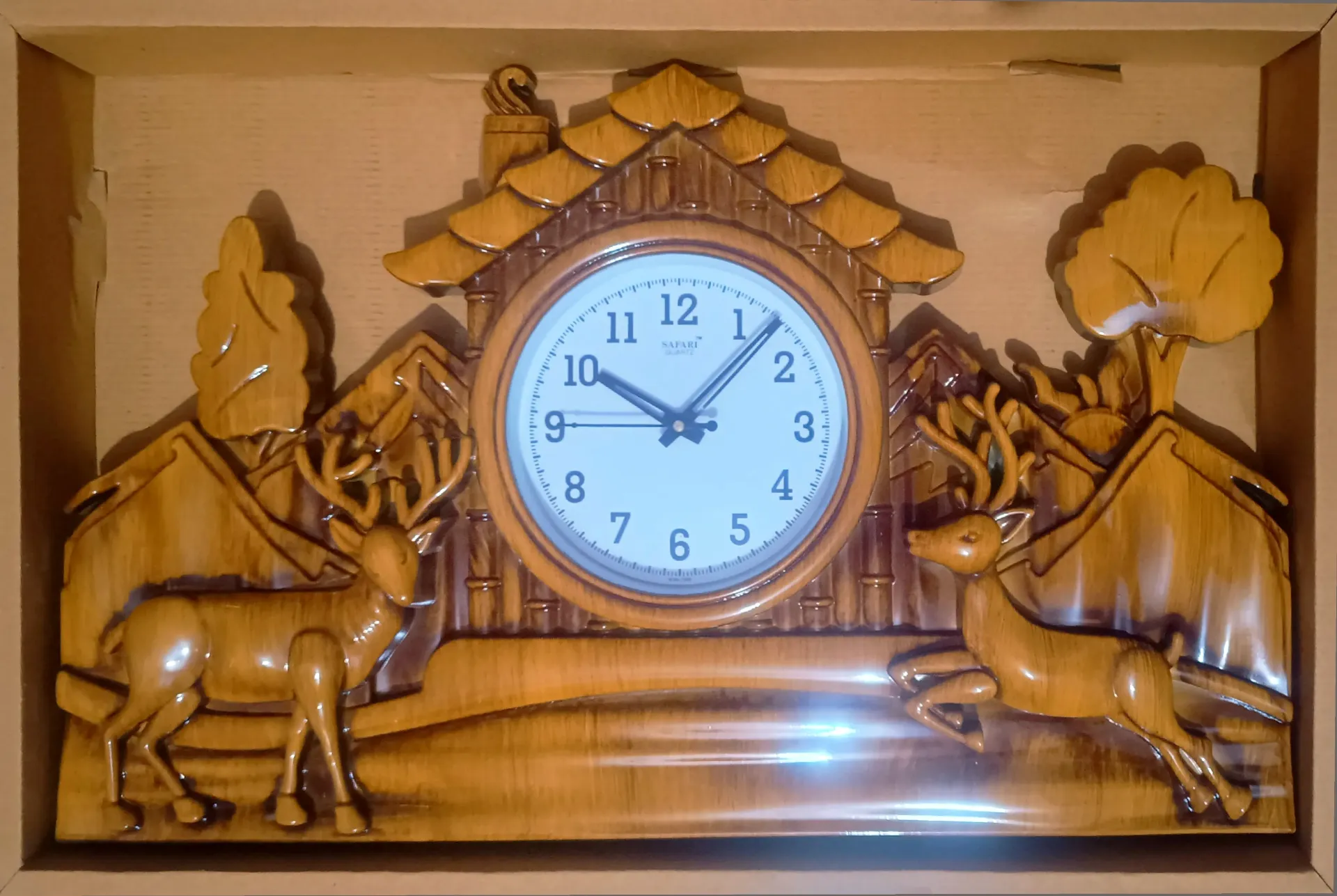 Safari Quartz Wall Clock